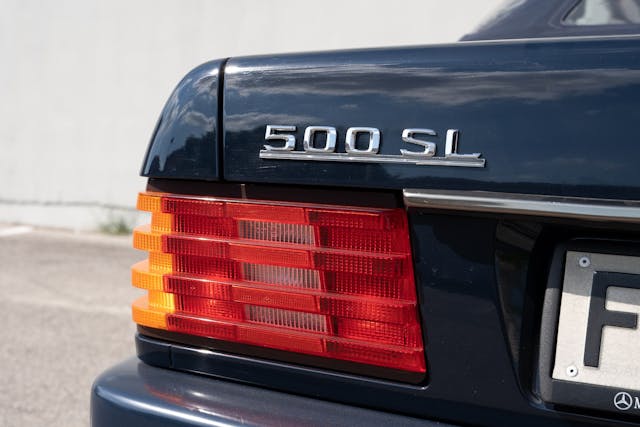 ID61 Mercedes-Benz 500SL E0043.jpg